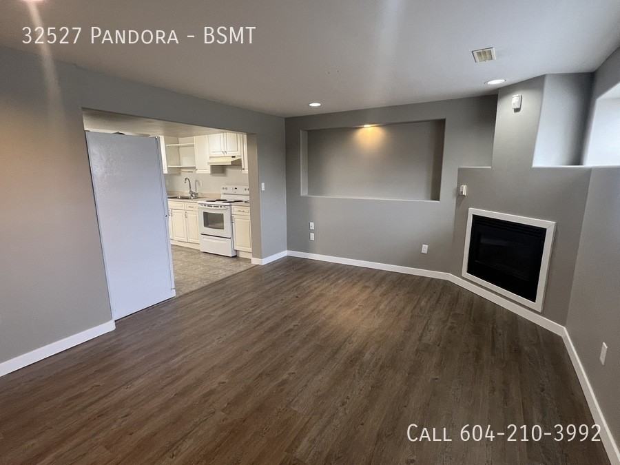 32527 Pandora Ave #BS - Photo 4 of 10