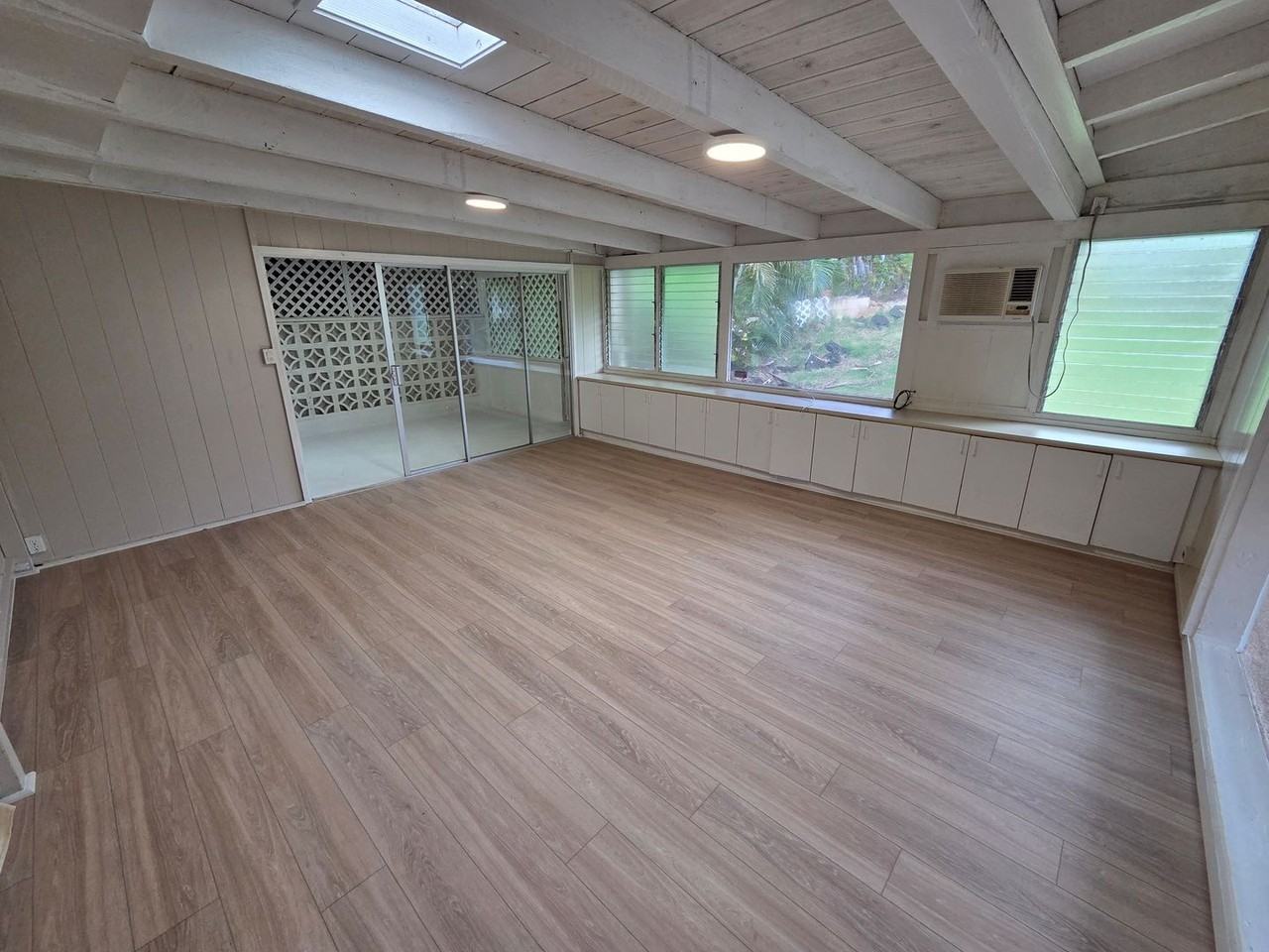 2719 Poelua St - Photo 3 of 28