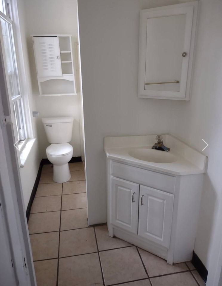 238 E Leasure Ave - Photo 4 of 6