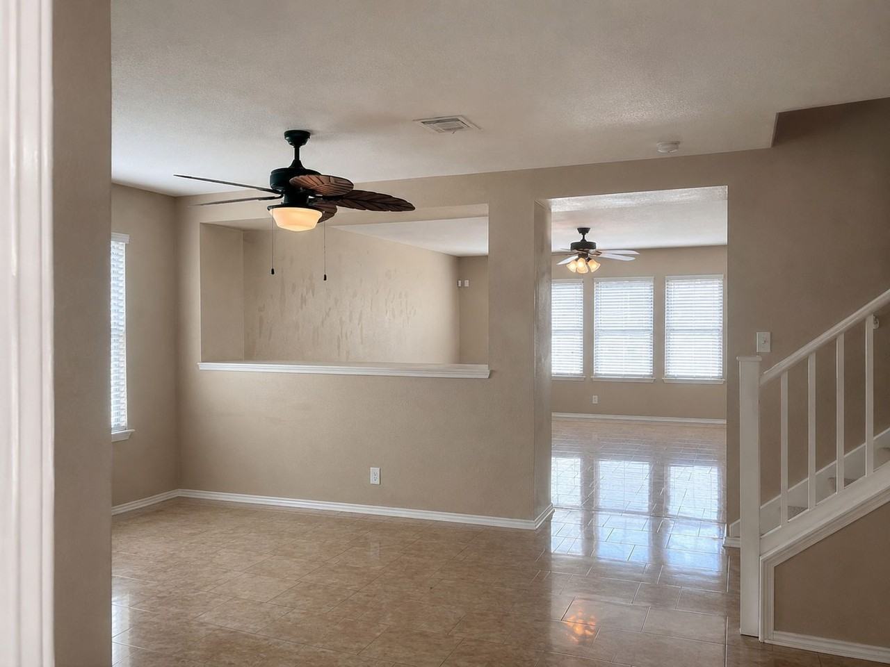 122 Rummel Dr - Photo 4 of 15