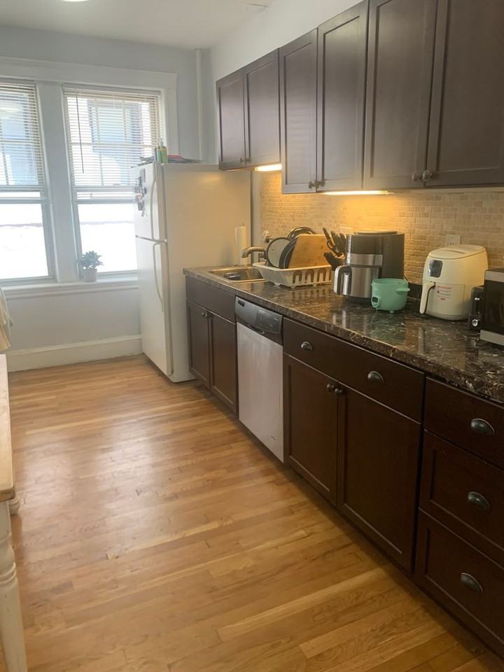 105 Chester St - Photo 4 of 5
