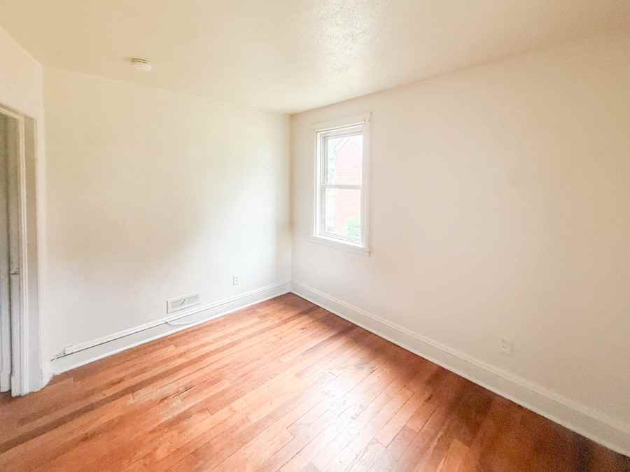 108 E Roanoke St #NA - Photo 6 of 26