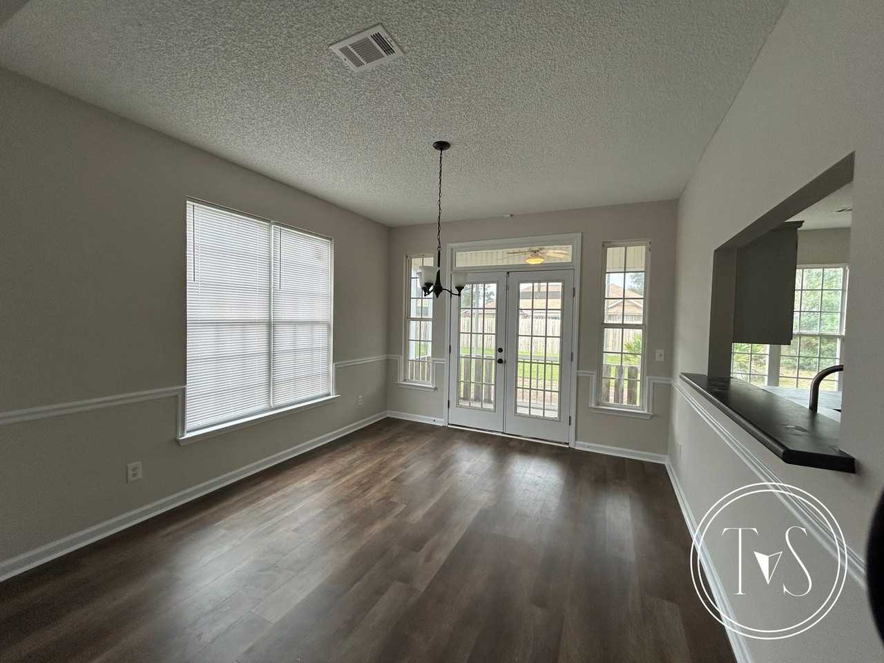1825 Lawnwoods Dr - Photo 6 of 16