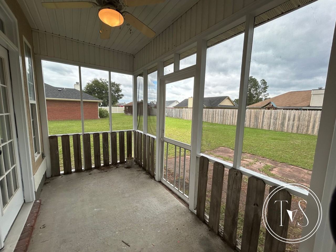 1825 Lawnwoods Dr - Photo 7 of 16