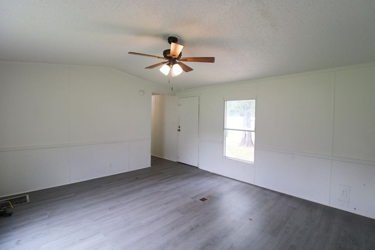 65 Cameron Cir - Photo 2 of 20