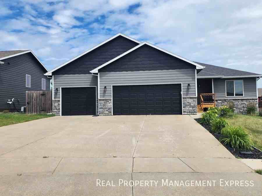 4032 S Homerun Ave - Photo 3 of 4