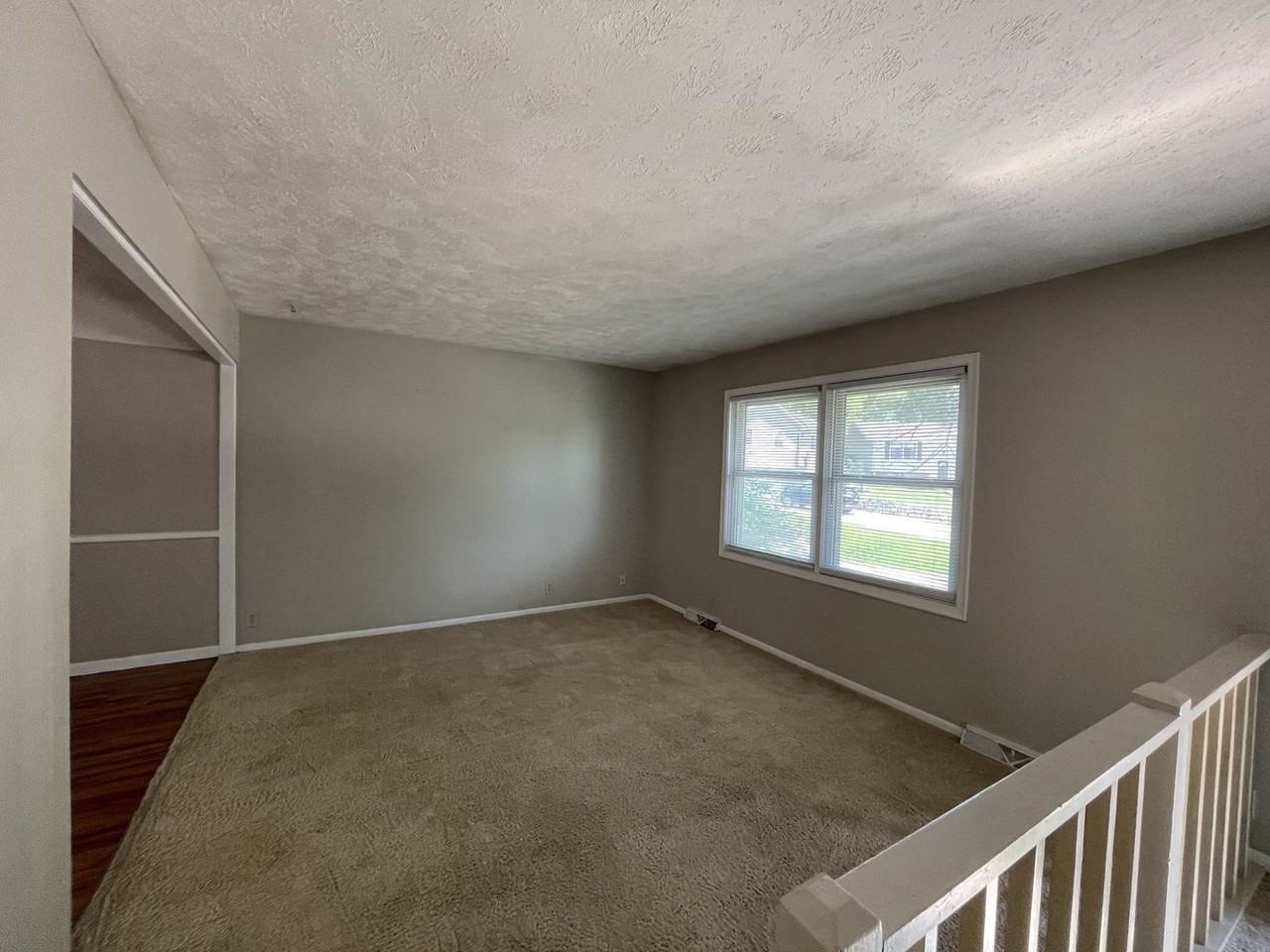 15112 Lincoln Cir - Photo 3 of 14