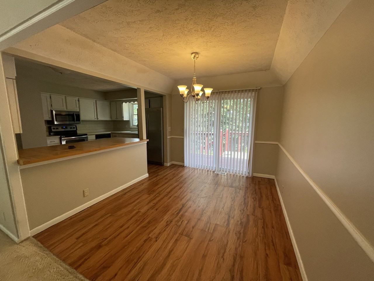 15112 Lincoln Cir - Photo 4 of 14