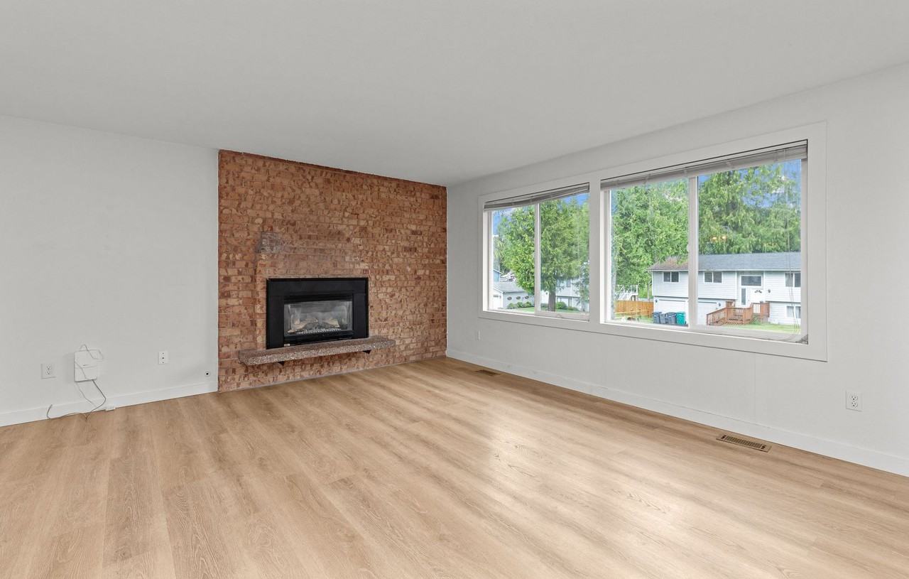 2202 169th Pl Se - Photo 2 of 41