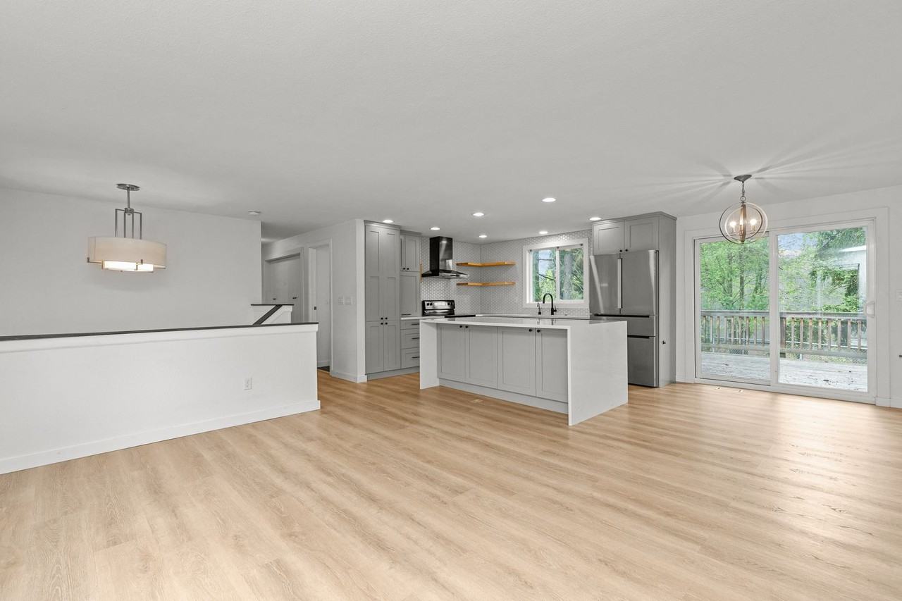 2202 169th Pl Se - Photo 4 of 41
