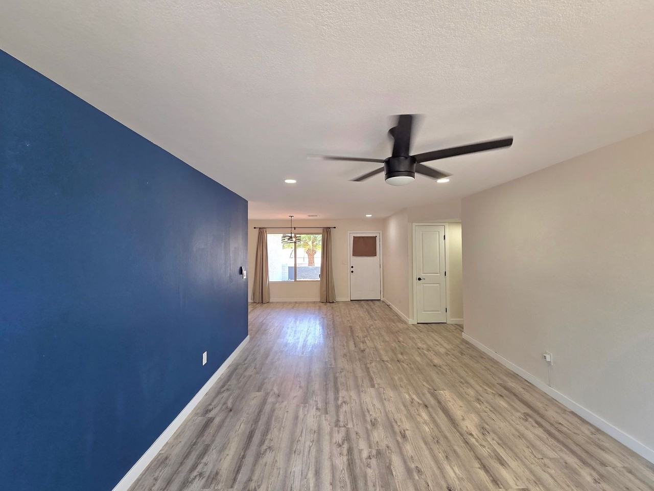5835 E Acoma Dr - Photo 6 of 43