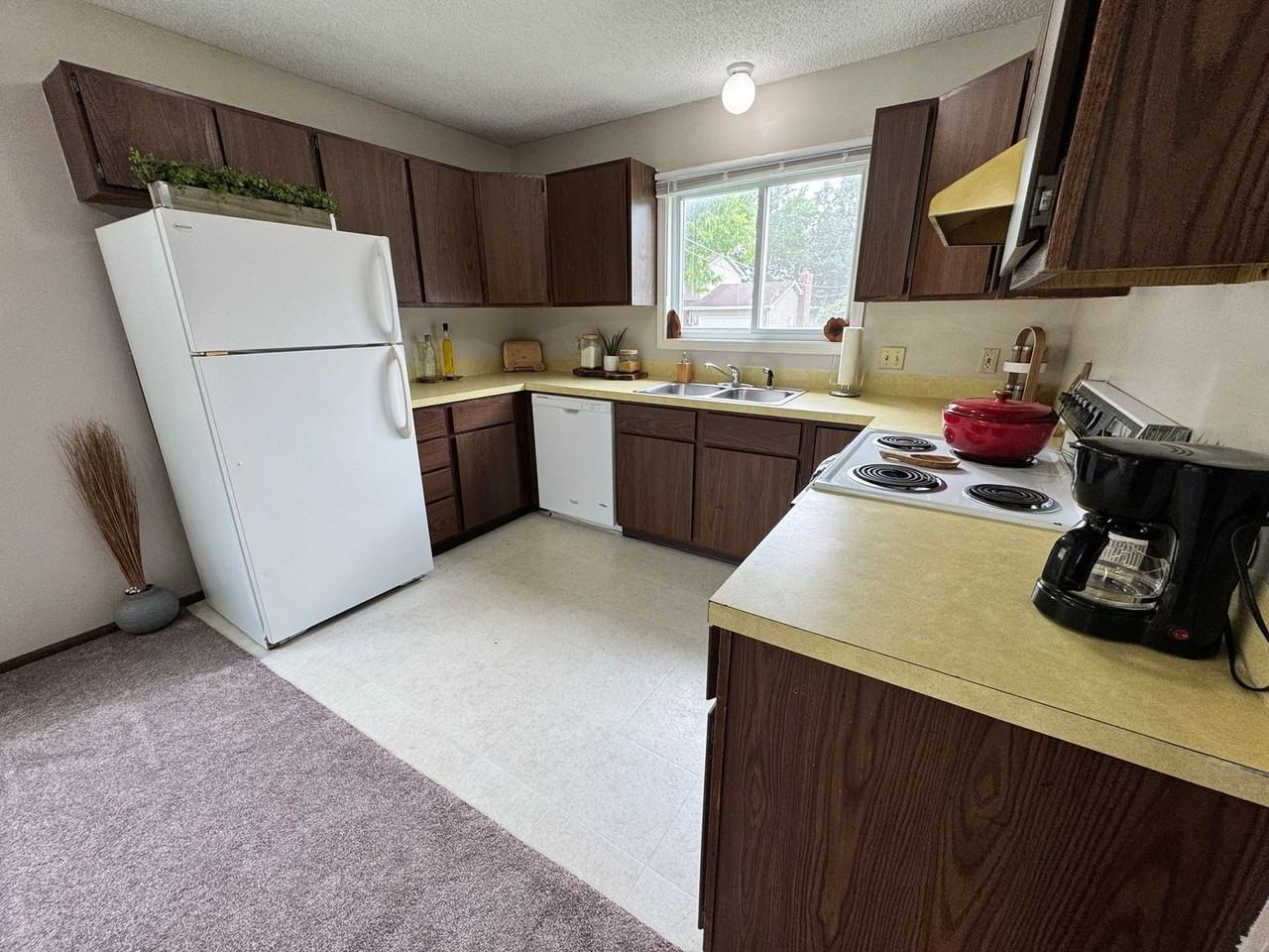 1815 Alden Ave - Photo 3 of 42