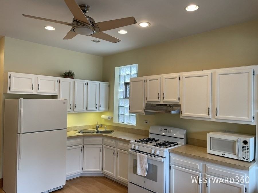 2714 N Albany Ave #2 - Photo 7 of 16