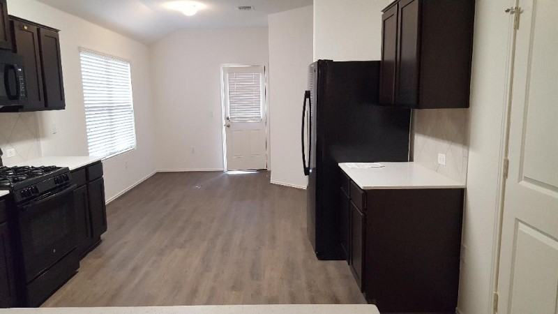 7200 Dungarees Way - Photo 4 of 7