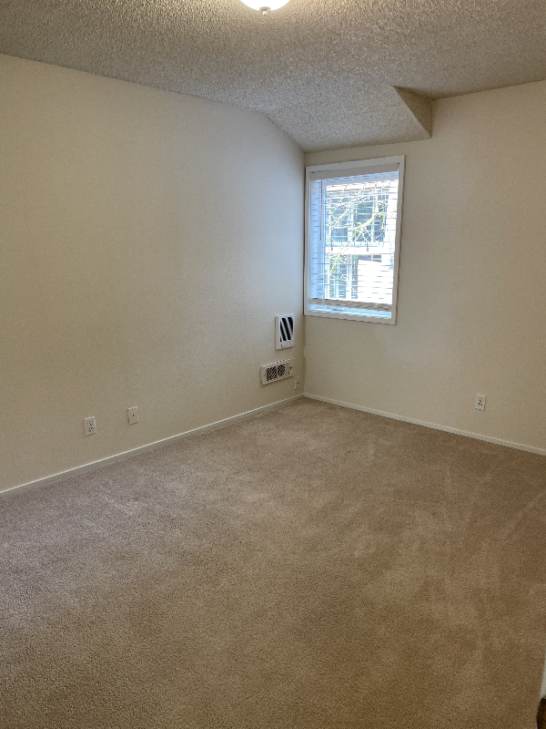 100 Kerr Pkwy #26 - Photo 3 of 16