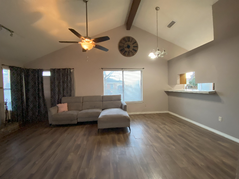 8026 Bonnie Cir - Photo 2 of 15
