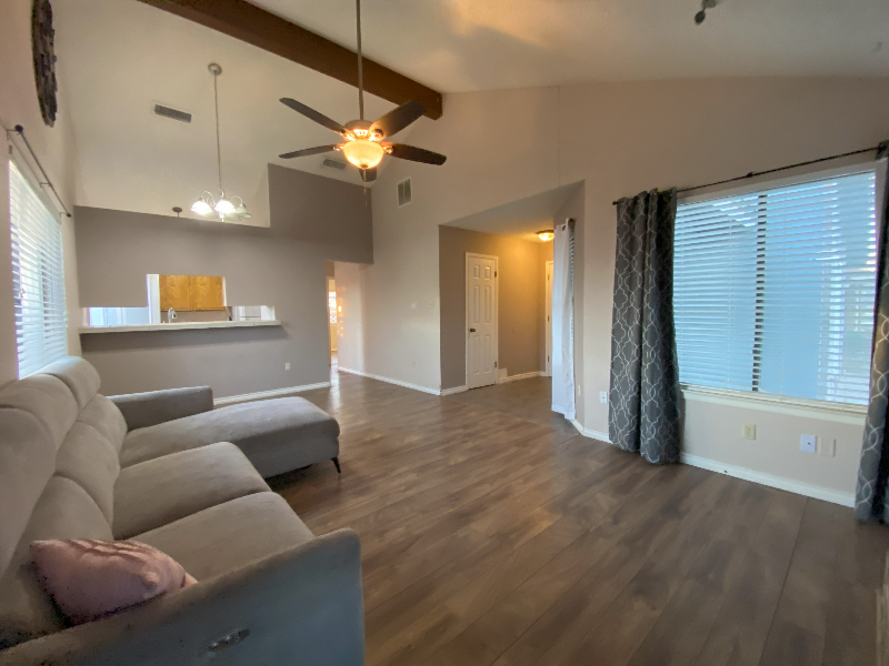 8026 Bonnie Cir - Photo 3 of 15