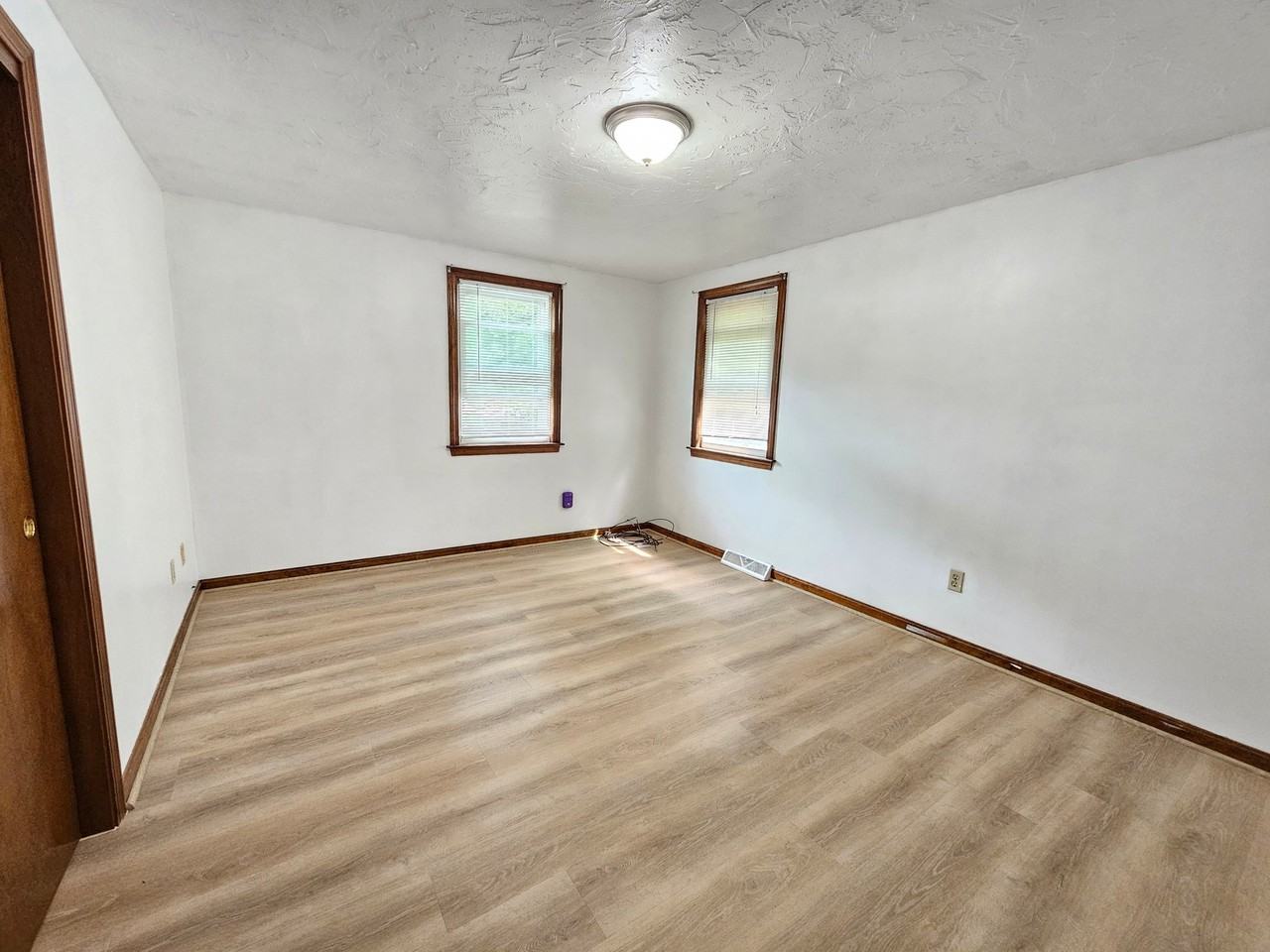 22 Andrea Dr #22 - Photo 5 of 12