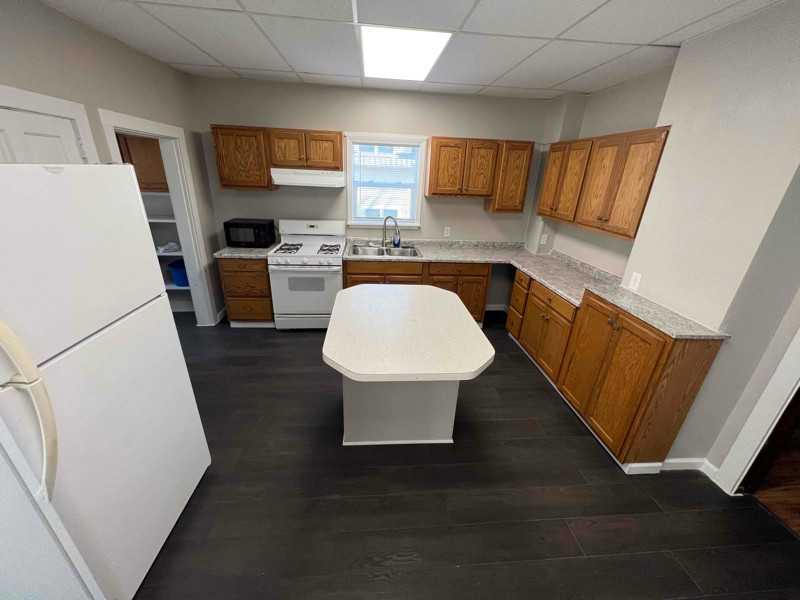 2279 Foye St - Photo 2 of 12