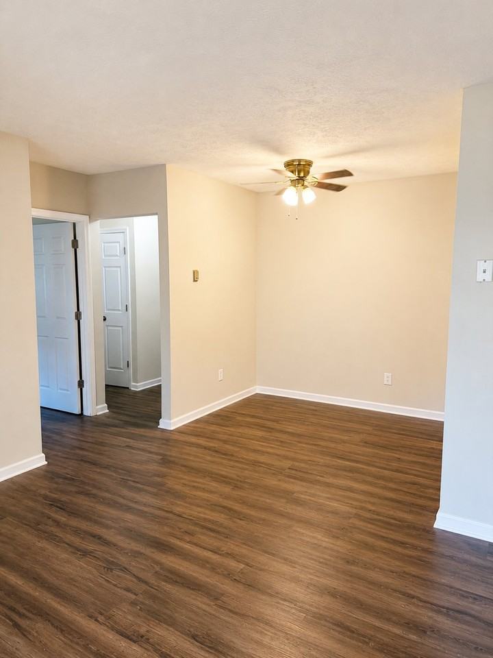 2065 Sutton Ave #11 - Photo 4 of 10