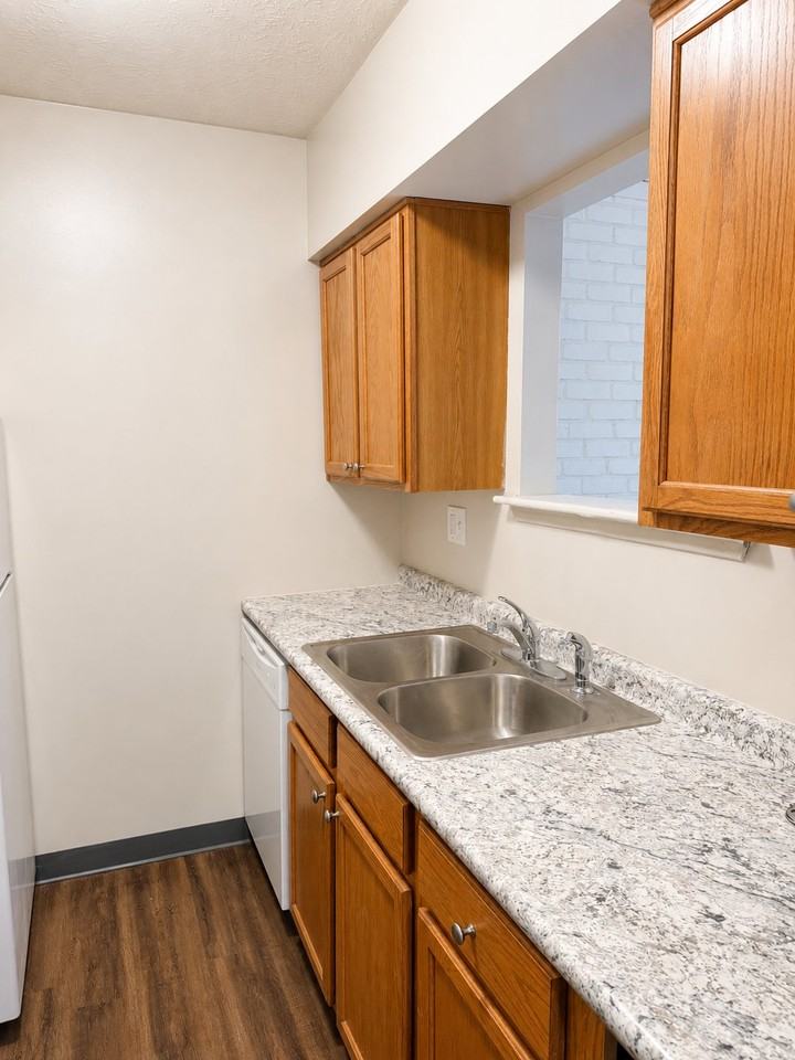 2065 Sutton Ave #11 - Photo 6 of 10