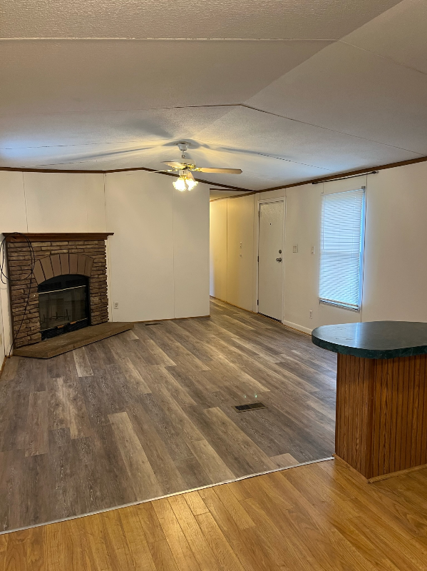 164 Lynn Dr - Photo 2 of 13
