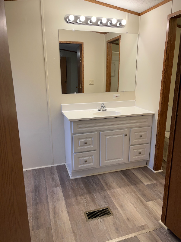 164 Lynn Dr - Photo 4 of 13