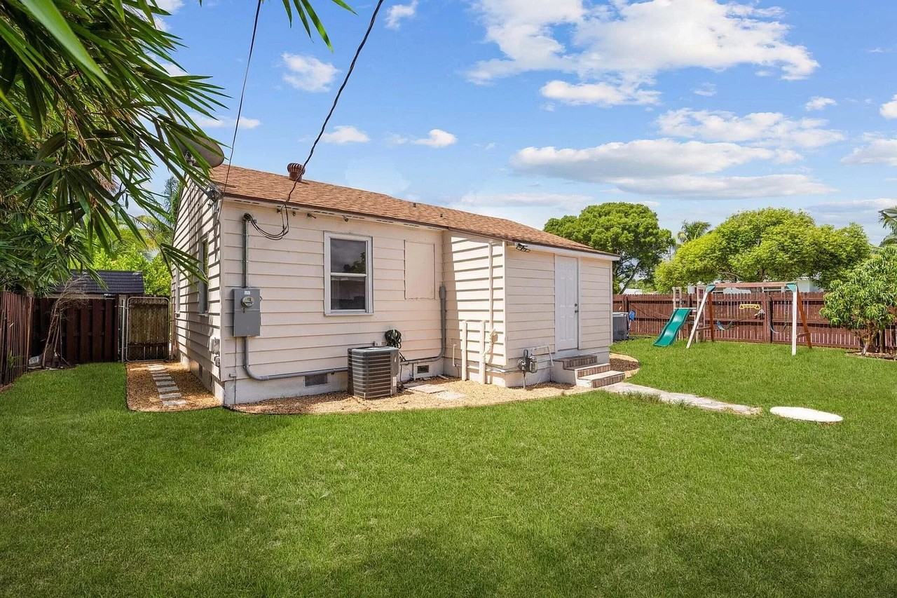 735 Franklin Rd - Photo 2 of 15