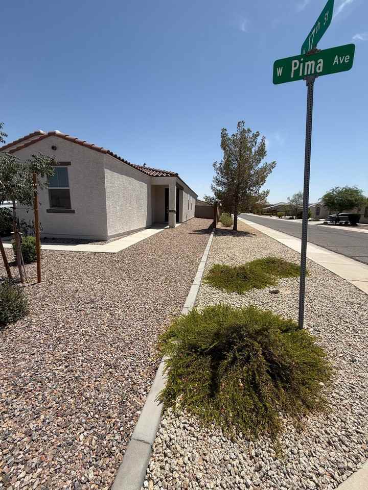 1675 W Pima Ave - Photo 3 of 20