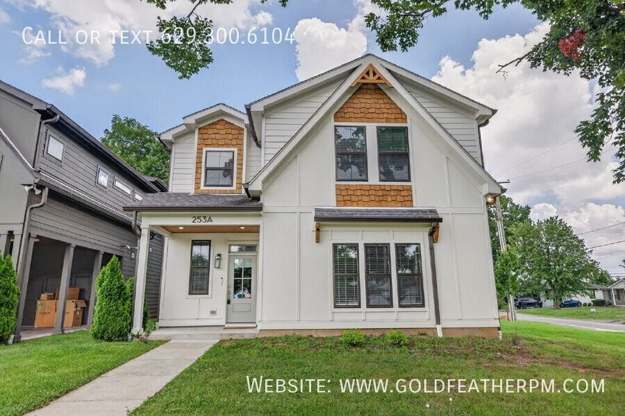 253A Riverside Dr - Photo 2 of 40