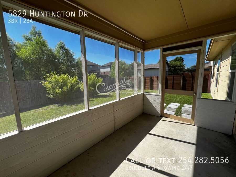5829 Huntington Dr - Photo 2 of 14