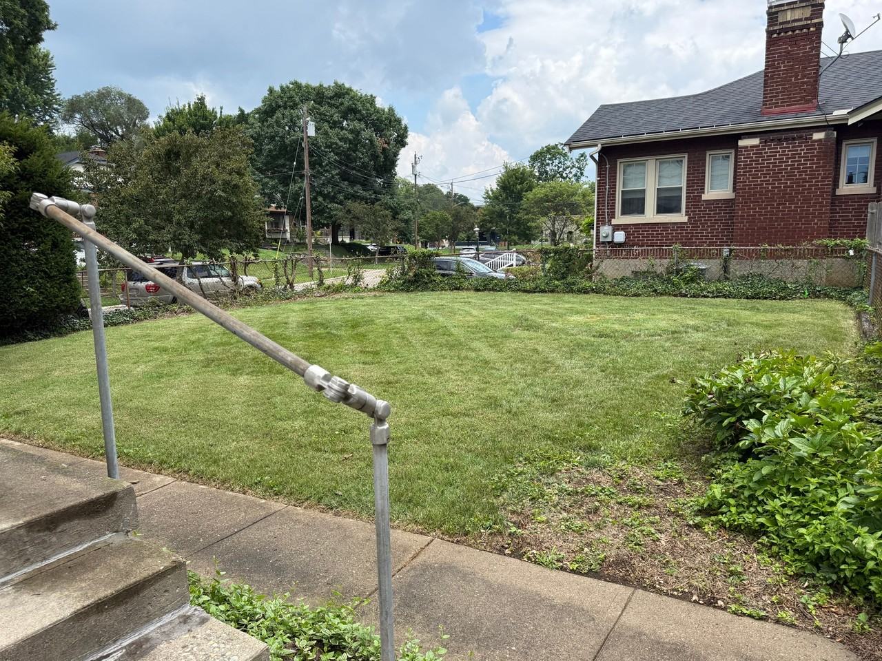 3944 Marburg Ave - Photo 3 of 6