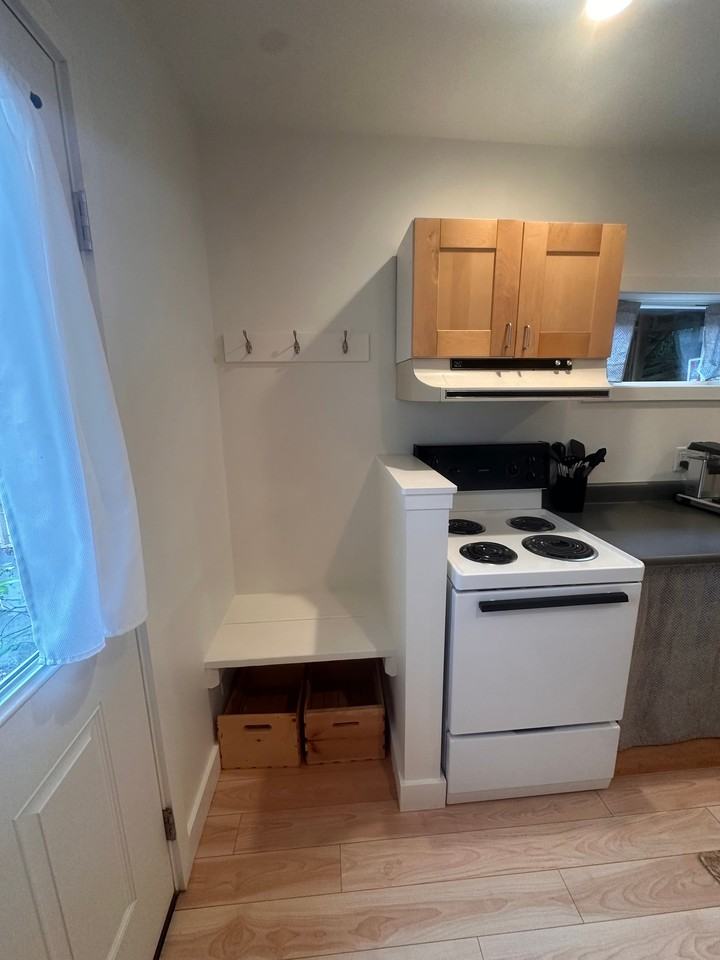 1624 Glacier Ave #B - Photo 3 of 19