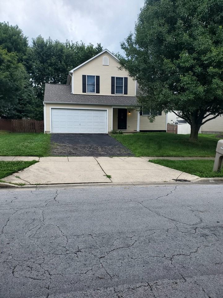 1864 Pine Grove Pl