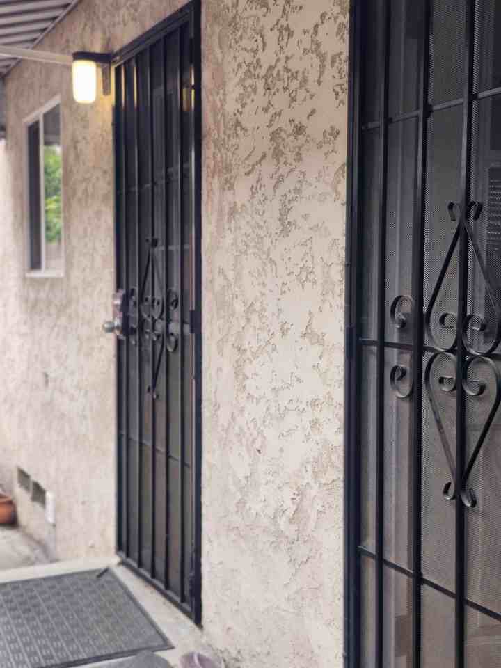 3237 Orange Ave - Photo 3 of 13