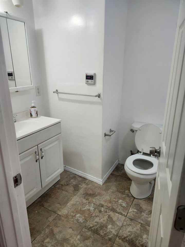 3237 Orange Ave - Photo 5 of 13