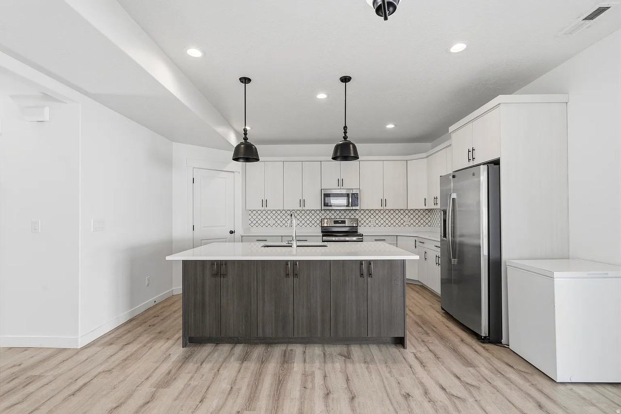 244 Ne - Photo 3 of 15