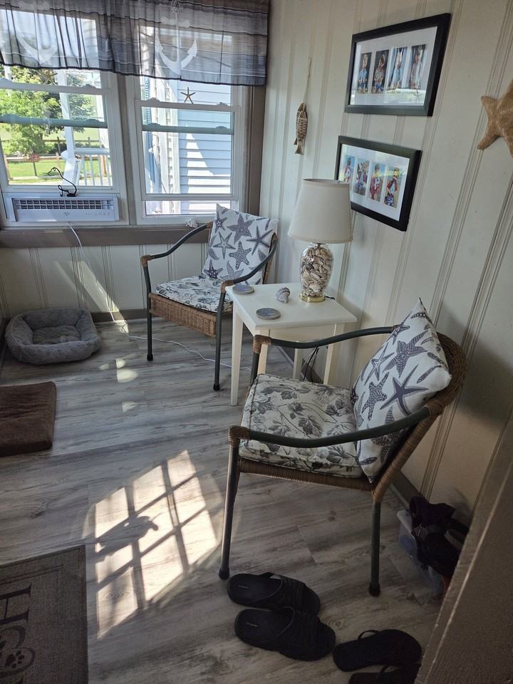 14 Mckay Ave - Photo 4 of 19