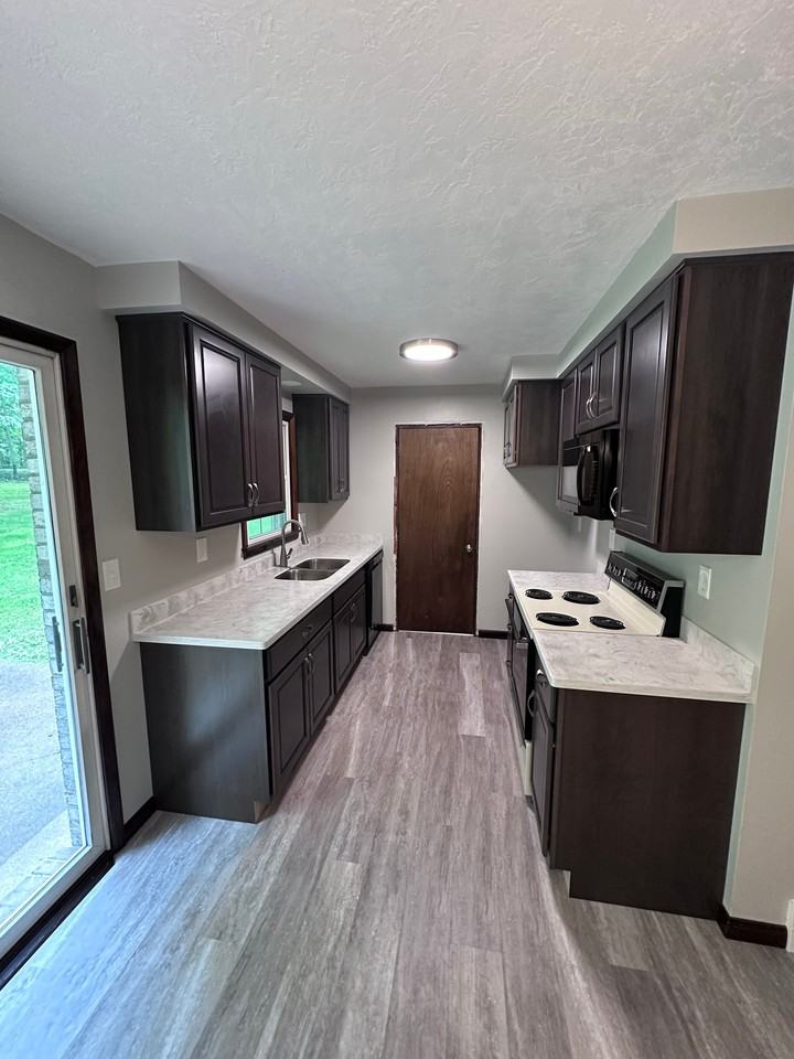 4125 Cooper Rd - Photo 3 of 20