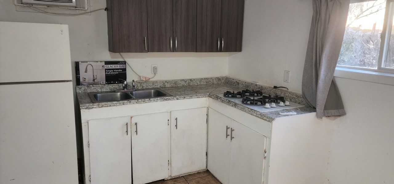 3502 W Lone Cactus Dr - Photo 5 of 8