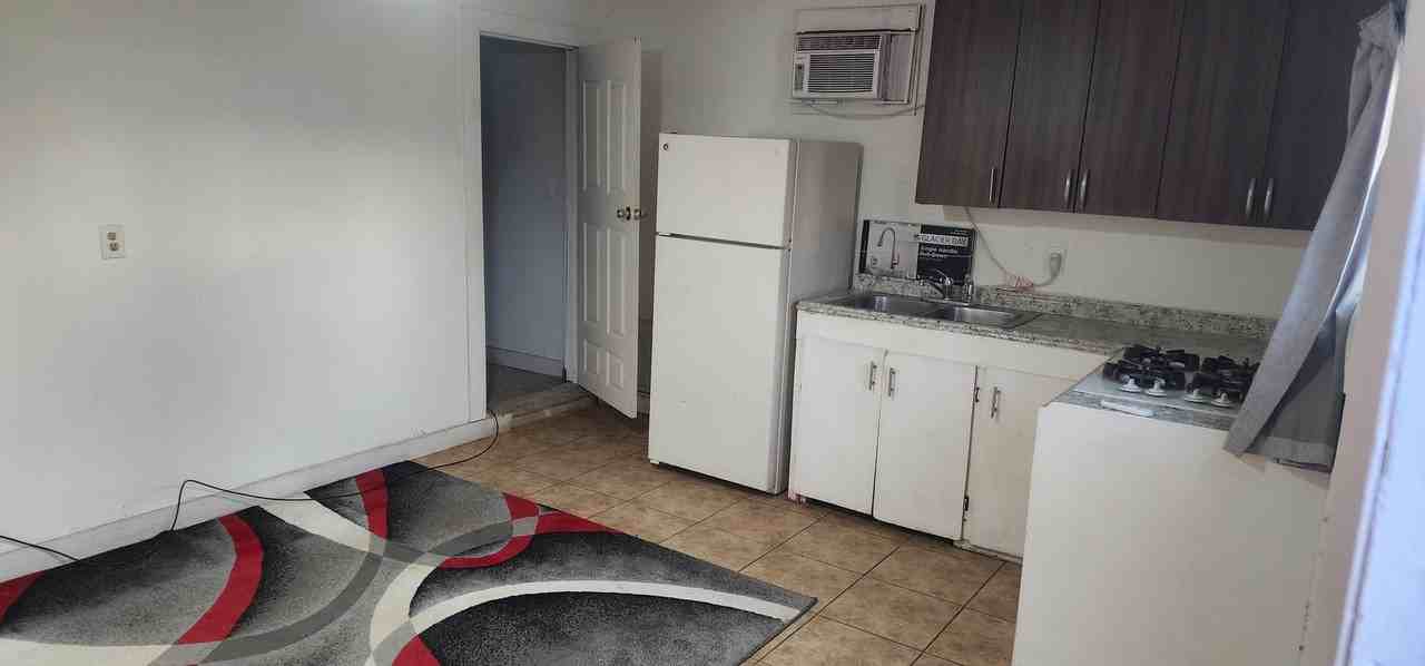 3502 W Lone Cactus Dr - Photo 7 of 8