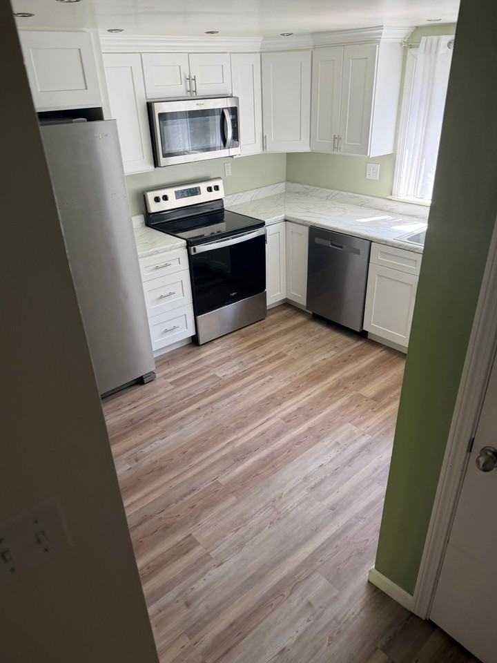 1235 East St - Photo 4 of 19