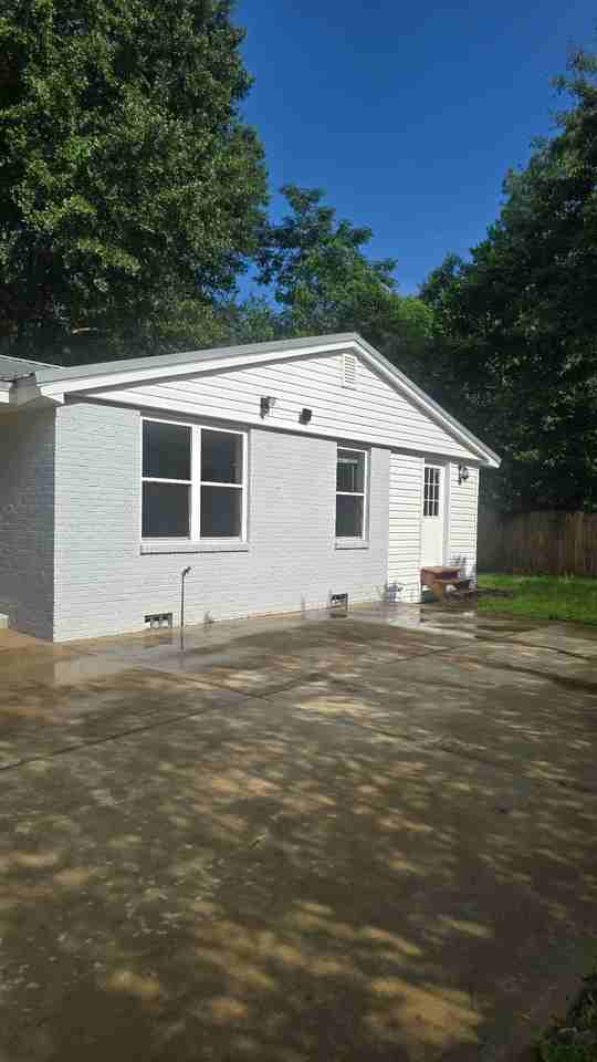 202 Law Ave