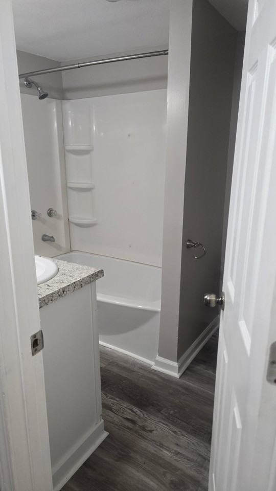 202 Law Ave - Photo 4 of 19