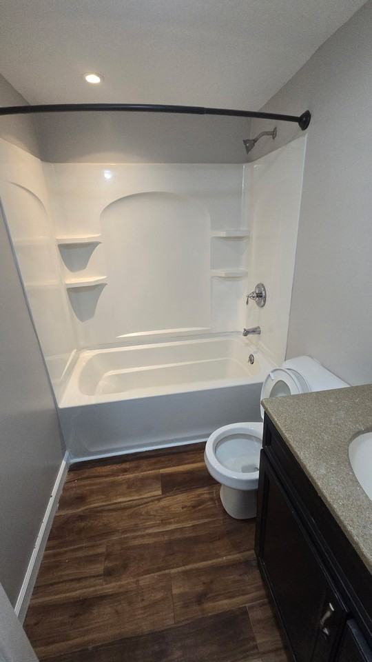 202 Law Ave - Photo 5 of 19