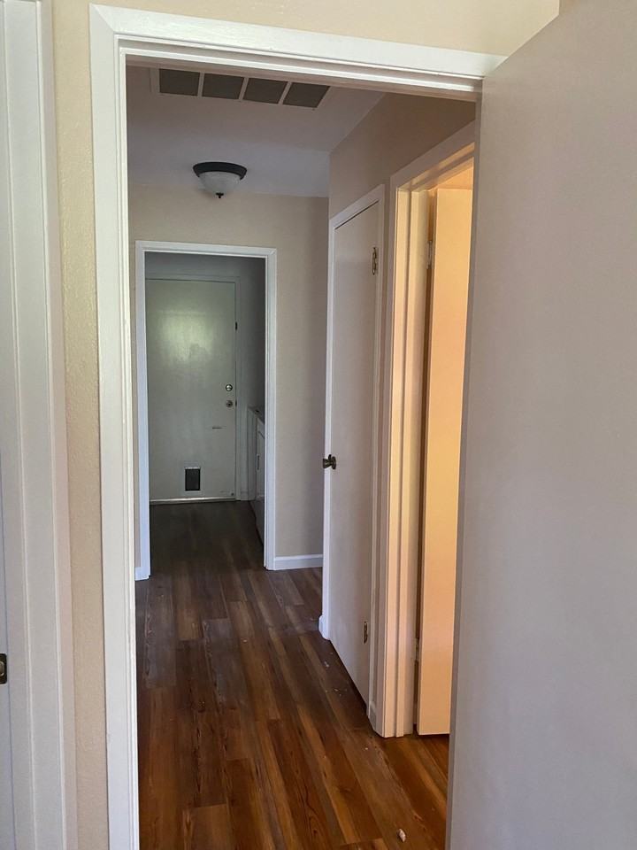 1460 Gamay Cir - Photo 6 of 10