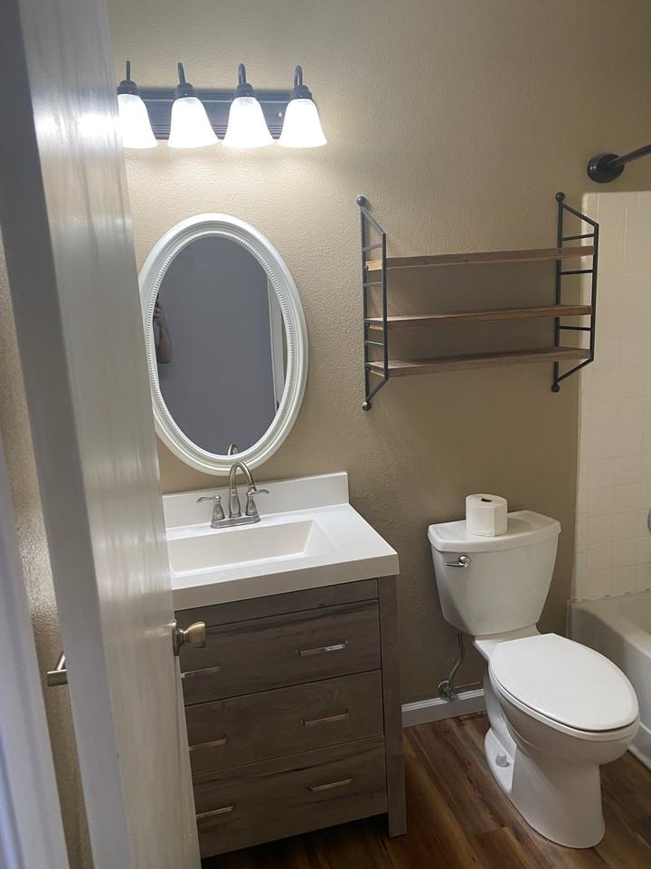 1460 Gamay Cir - Photo 7 of 10