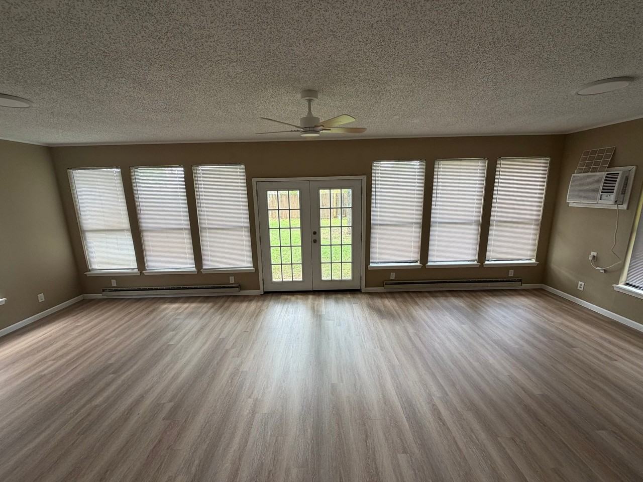 718 E Beaver St - Photo 5 of 17