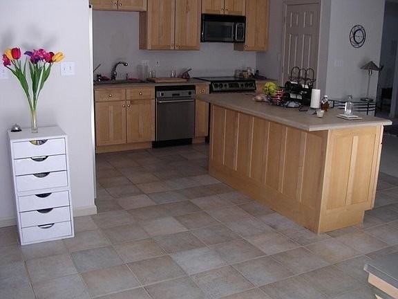1280 E Southdowns Dr - Photo 5 of 10