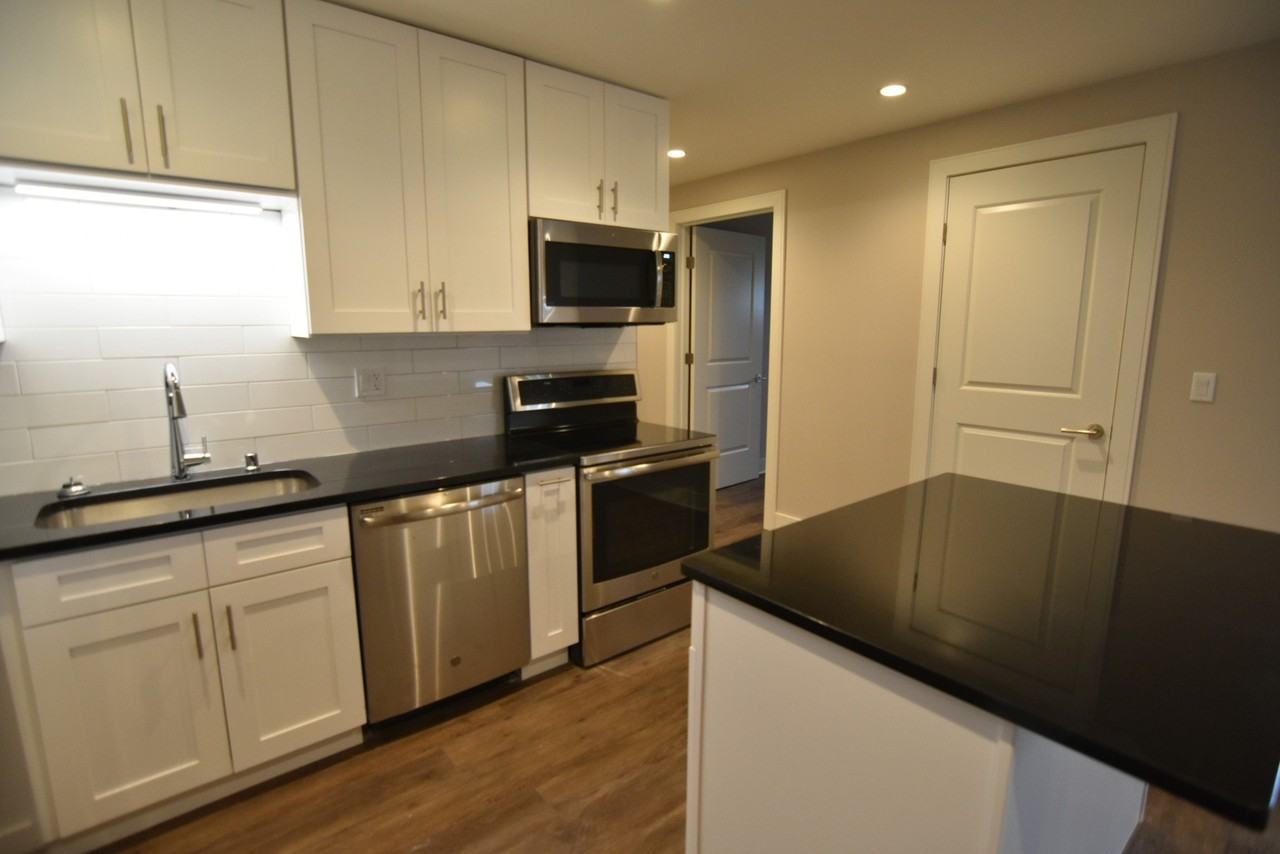 3844 N Broadway St - Photo 2 of 13